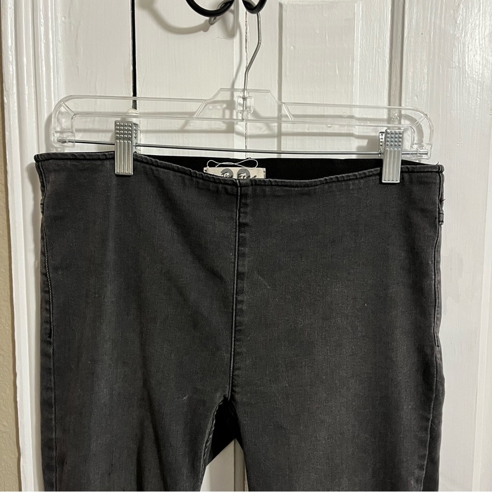 We The Free People Penny Pull On Flare Jeans Washed Black Size 29 Hippie 70s K - Picture 4 of 10